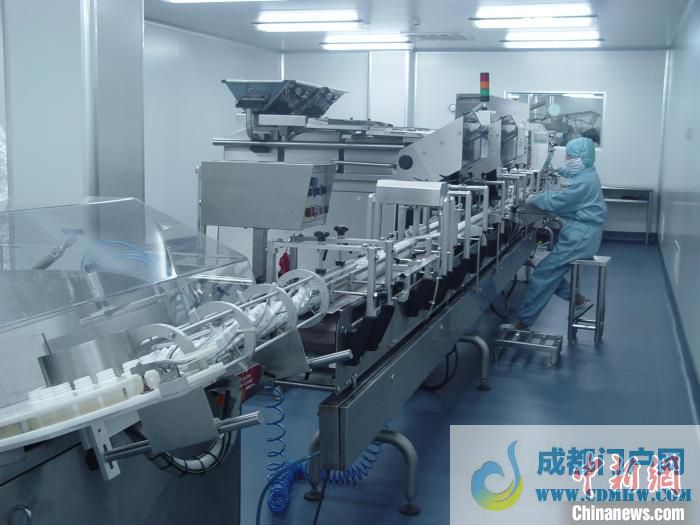 资料图:现代化制药车间。 资料图:现代化制药车间。